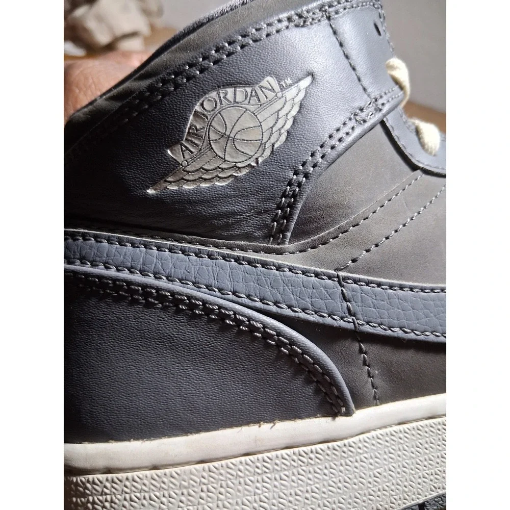 Nike‎ Air Jordan 1 Youth Size 5.5Y Streetwear Academia Grungecore Retro Sneakers